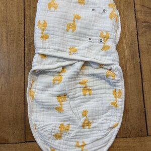 aden + anais White and Yellow Swaddle sack with Giraffe Print